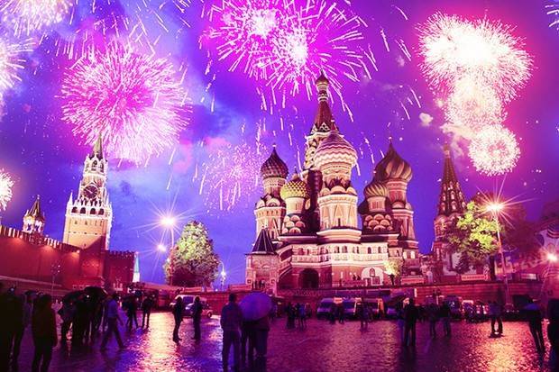 Праздничный салют 9 мая 2022 года в Москве