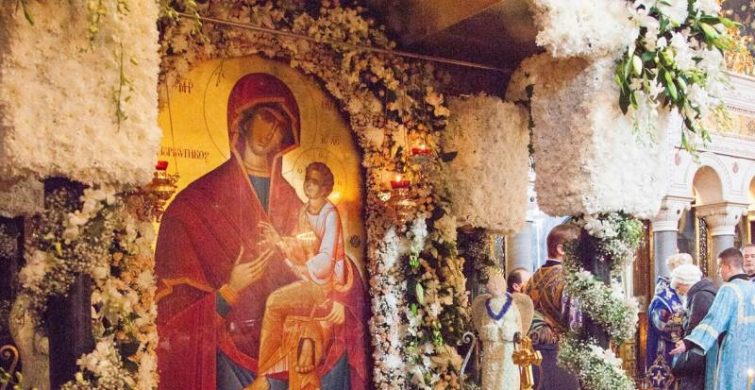 Какой церковный праздник сегодня, 22 ноября 2022 года: память Матери Божией и Матроны Константинопольской почитают в России itemprop=