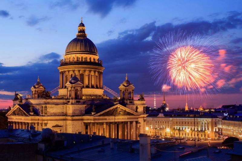 Где и во сколько смотреть Петровский фестиваль огня 2022