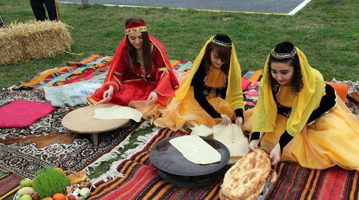 Праздник Навруз уходит своими корнями в традиции древних земледельцев Ближнего Востока itemprop=