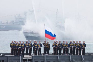 Поздравить моряков с Днем черноморского флота России нужно 13 мая 2024 года