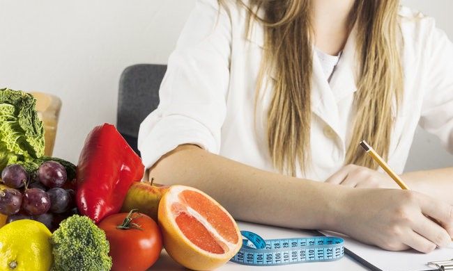 10 способов сэкономить на здоровой еде, не тратя на нее всю зарплату