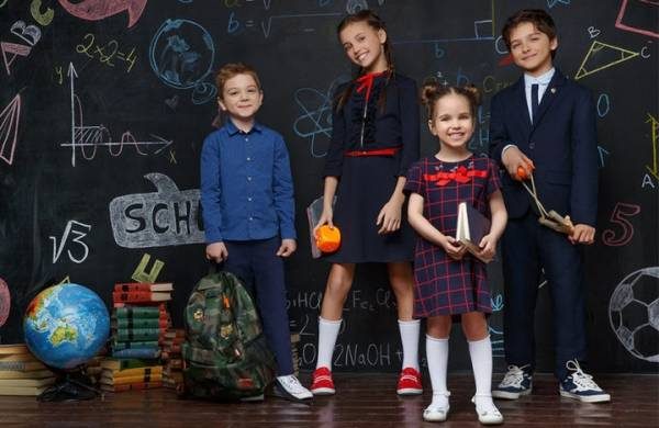 Тренды школьной одежды 2021-2022 гг. для школьниц разных возрастов itemprop=