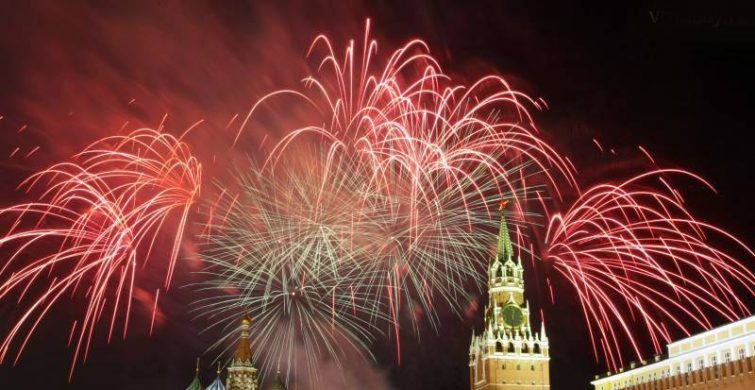 Салют на День Победы 2022 в Москве, где и во сколько смотреть itemprop=
