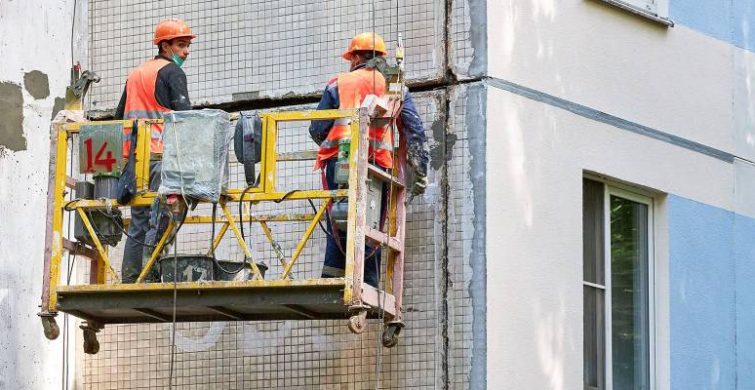 Ход капремонта в трёх школах Солнечногорска проинспектировал председатель Мособлдумы Игорь Брынцалов itemprop=