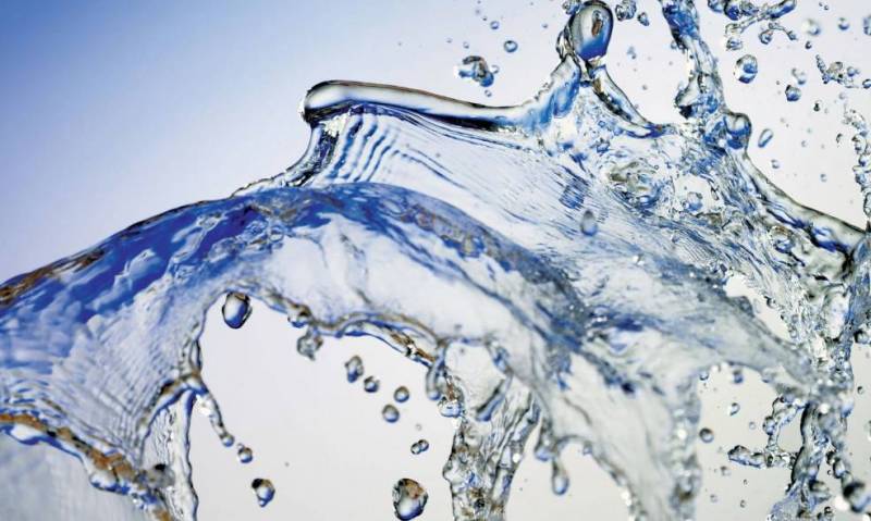 вода