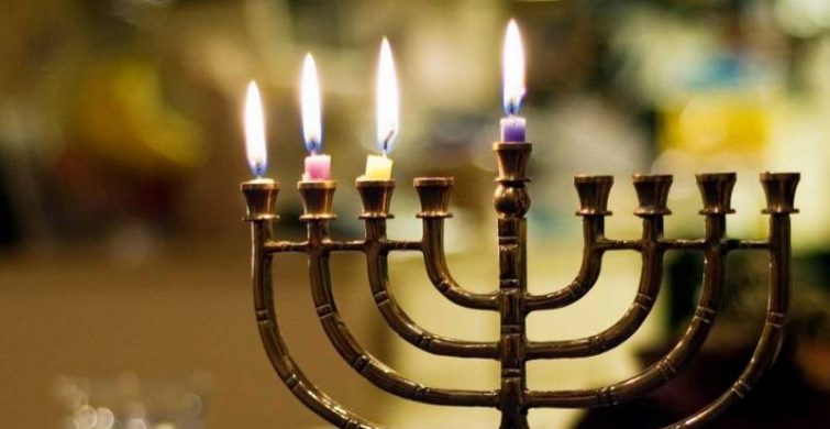 Как праздновать и когда отмечать еврейское торжество Ханука в 2022 году itemprop=