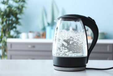 Эффективные средства, которые помогут быстро убрать накипь в чайнике