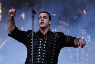 Лидер Rammstein Тилль Линдеманн угодил в секс-скандал