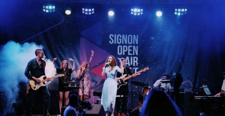 Женя Львовская успешно выступила с сольным концертом на СИГНОН Open Air Fest 2023 itemprop=