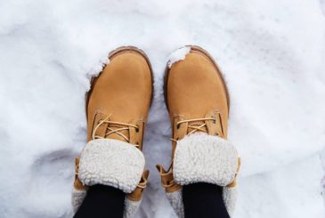 Наждачка и ледоходы: лайфхаки, чтобы обувь не скользила на льду