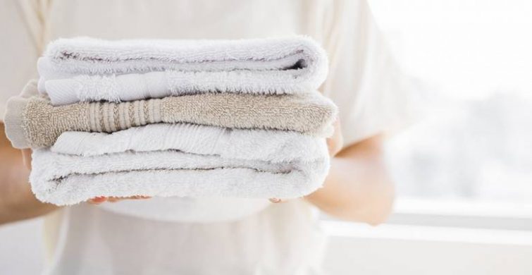 Есть в закромах каждой хозяйки: с помощью какого копеечного средства можно отстирать любое полотенце
