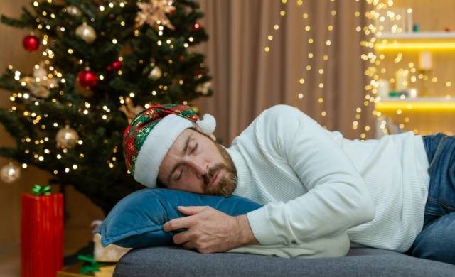 Оставляем праздники позади: как восстановить режим сна, работающие советы от экспертов itemprop=