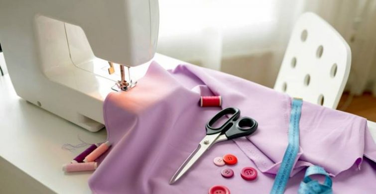 Мастерство на пятачке: Руководство по выбору бытовой швейной машинки с учетом пузырькового уровня