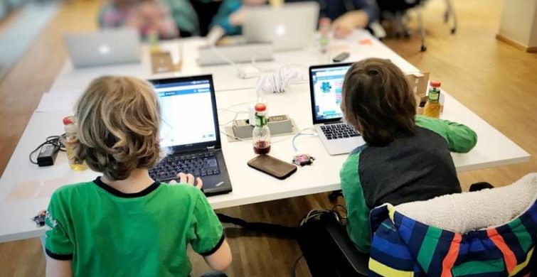 Обучение детей информационным технологиям: преимущества и перспективы