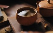 Чай: друг или враг? Эксперт о рисках и пользе напитка