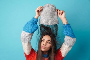Как сохранить шикарный объем волос под шапкой: 7 проверенных решений